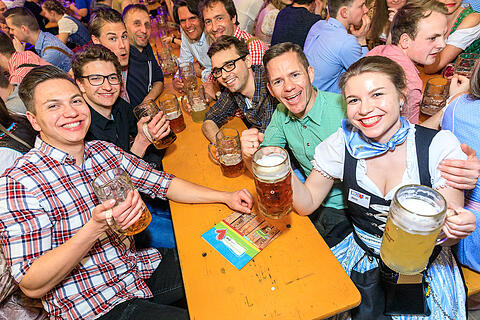 Fr&uuml;hjahrsvolksfest - Erwin und die Heckflossen