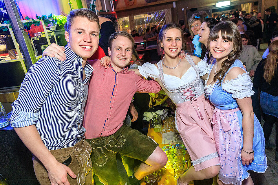 Fr&uuml;hjahrsvolksfest - Erwin und die Heckflossen