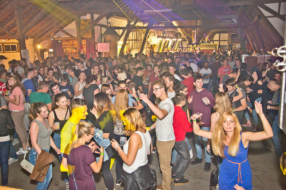 Bauer sucht Frau DJ N' Farmer