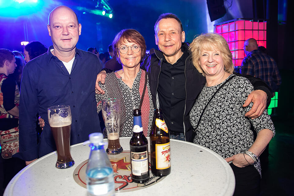 &Uuml;40 Party
