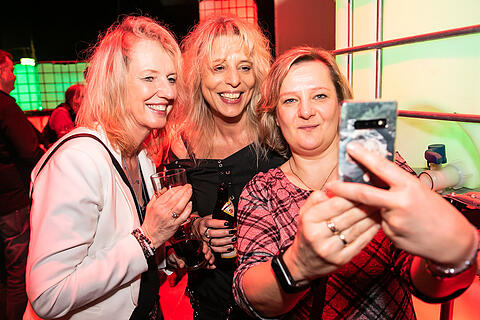 &Uuml;40 Party