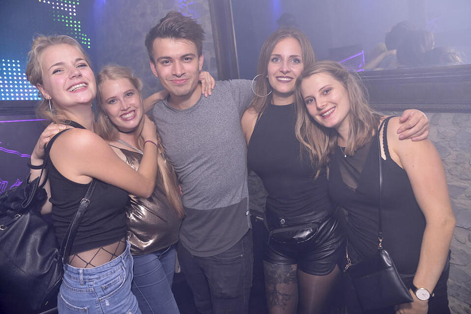 Main Ding Party