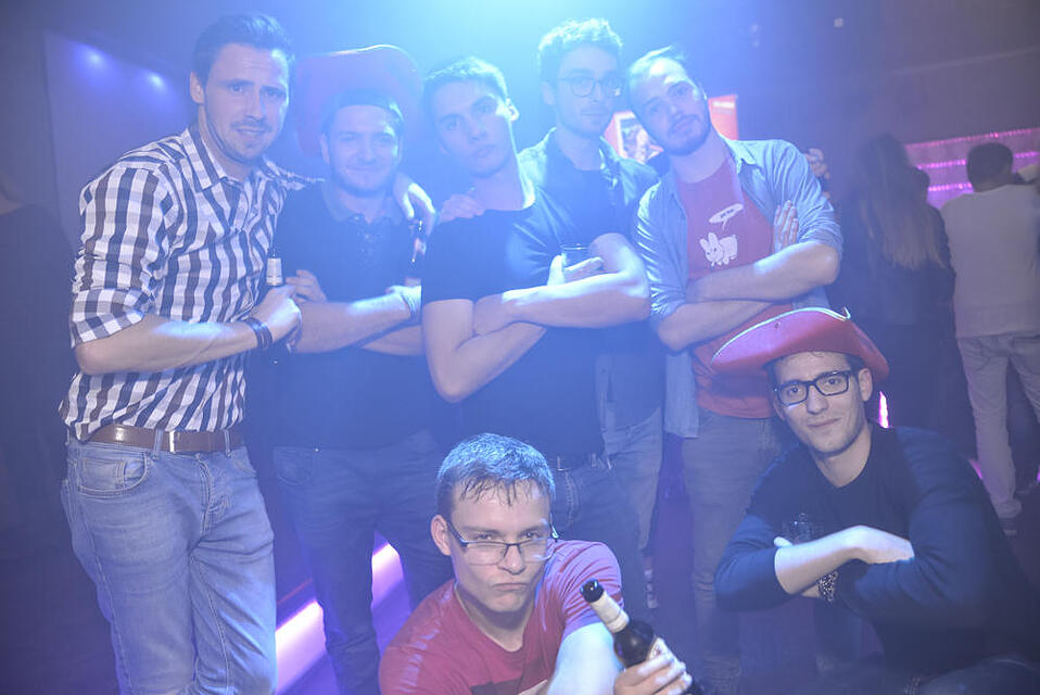 Main Ding Party