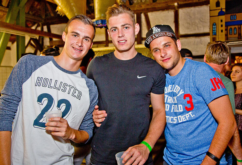 Bauer sucht Frau DJ N' Farmer