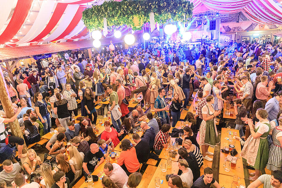 Fr&uuml;hjahrsvolksfest - Erwin und die Heckflossen