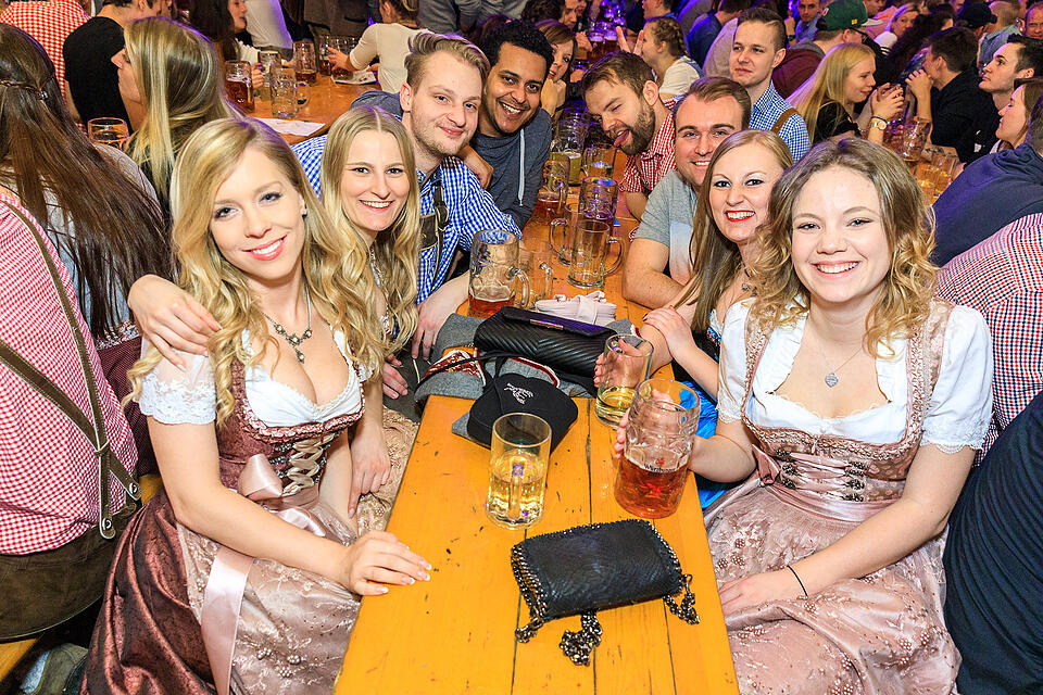 Fr&uuml;hjahrsvolksfest - Erwin und die Heckflossen