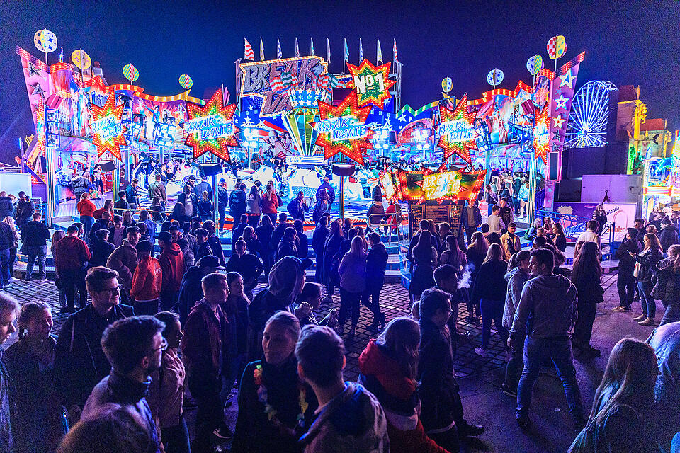 Fr&uuml;hjahrsvolksfest - Erwin und die Heckflossen