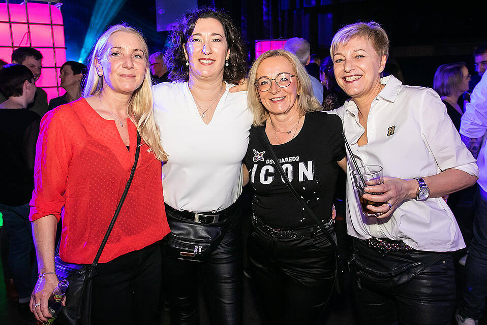 &Uuml;40 Party