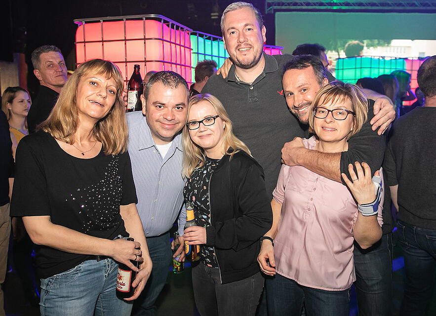 &Uuml;40 Party