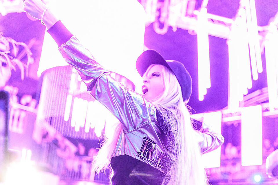 Mia Julia live