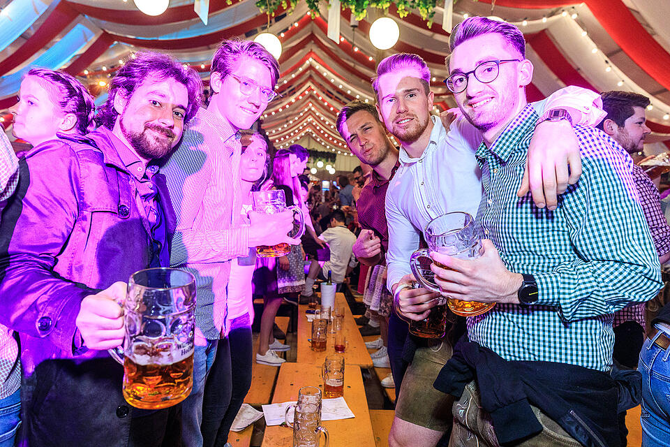 Fr&uuml;hjahrsvolksfest - Erwin und die Heckflossen