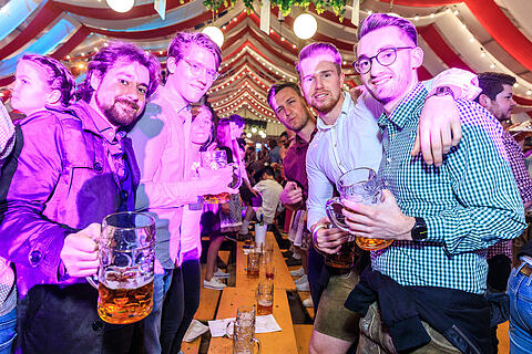 Fr&uuml;hjahrsvolksfest - Erwin und die Heckflossen