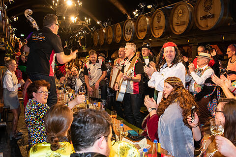 N&auml;rrische Weinprobe