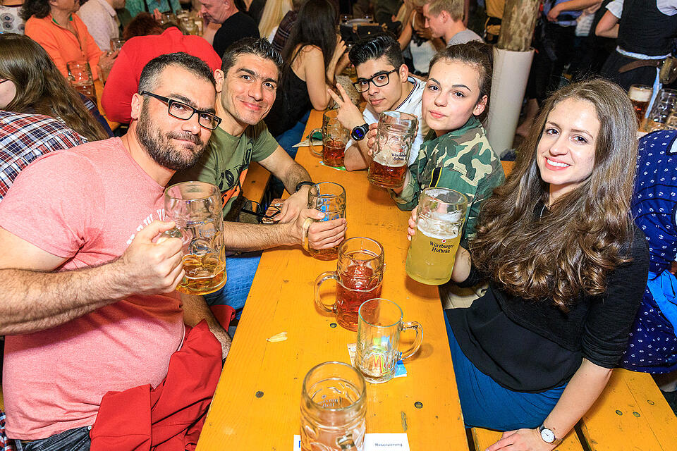 Fr&uuml;hjahrsvolksfest - Erwin und die Heckflossen