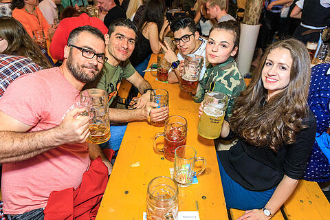 Fr&uuml;hjahrsvolksfest - Erwin und die Heckflossen