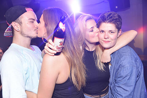 Main Ding Party
