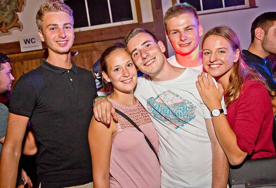 Bauer sucht Frau DJ N' Farmer