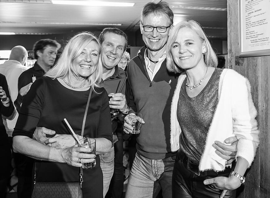 &Uuml;40 Party