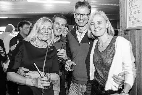 &Uuml;40 Party