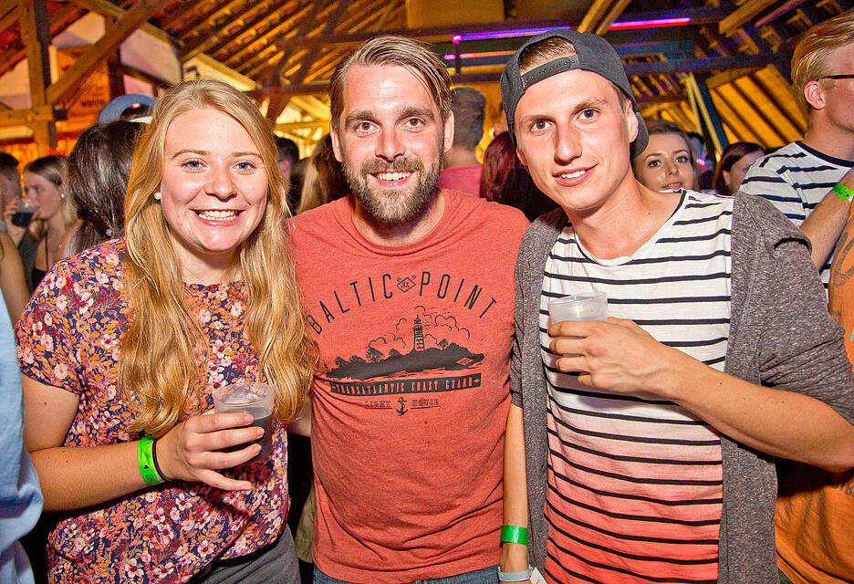 Bauer sucht Frau DJ N' Farmer