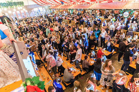 Fr&uuml;hjahrsvolksfest - Erwin und die Heckflossen