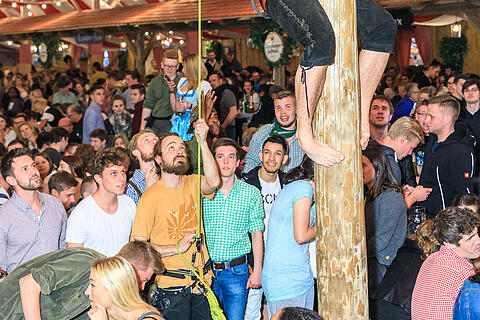 Fr&uuml;hjahrsvolksfest - Erwin und die Heckflossen