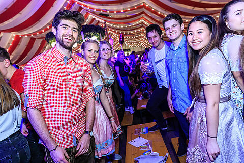 Fr&uuml;hjahrsvolksfest - Erwin und die Heckflossen