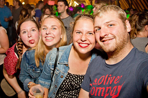 Bauer sucht Frau DJ N' Farmer