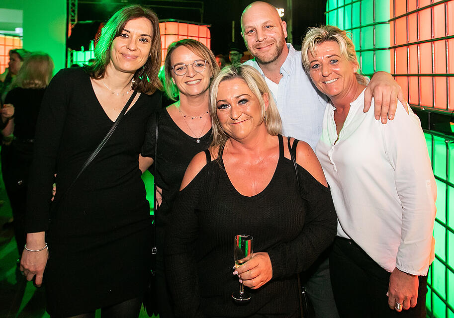 &Uuml;40 Party