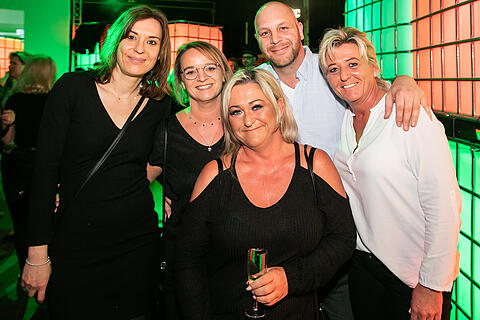 &Uuml;40 Party
