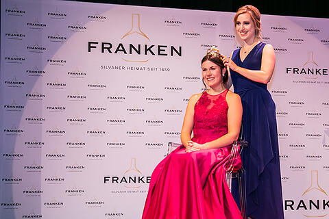 Wahl der fr&auml;nkischen Weink&ouml;nigin