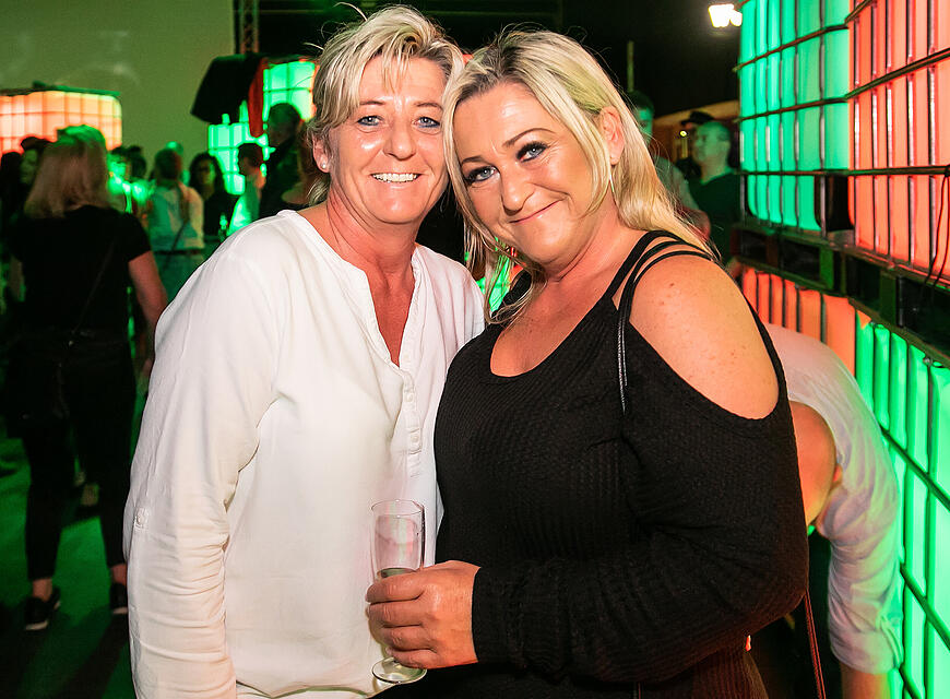&Uuml;40 Party