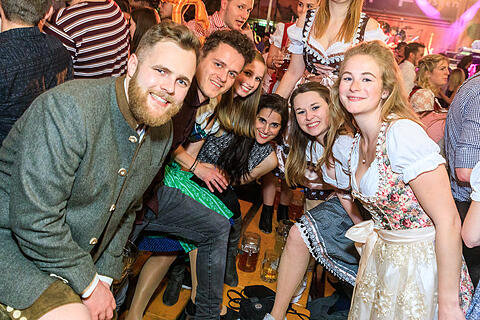 Fr&uuml;hjahrsvolksfest - Erwin und die Heckflossen