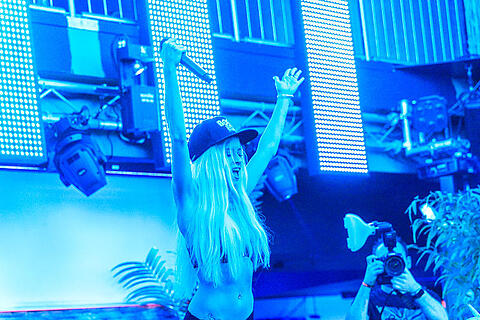 Mia Julia live