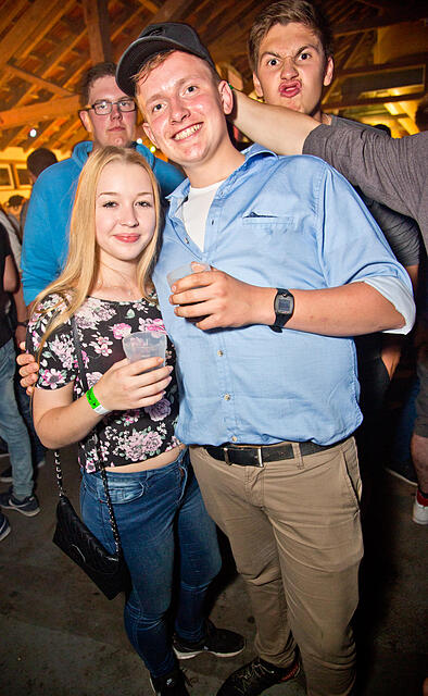 Bauer sucht Frau DJ N' Farmer