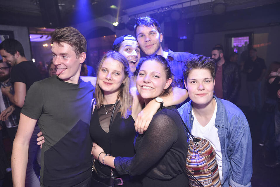 Main Ding Party