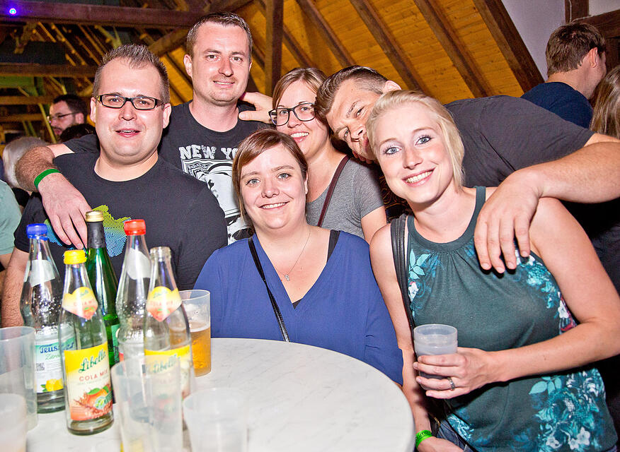Bauer sucht Frau DJ N' Farmer