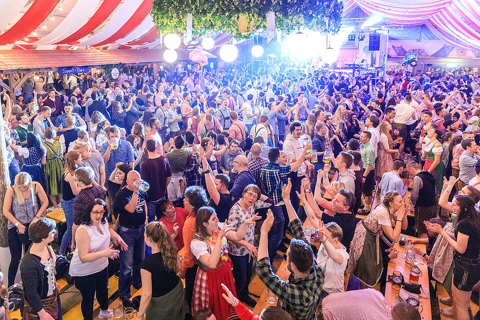 Fr&uuml;hjahrsvolksfest - Erwin und die Heckflossen