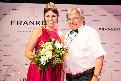 Wahl der fr&auml;nkischen Weink&ouml;nigin