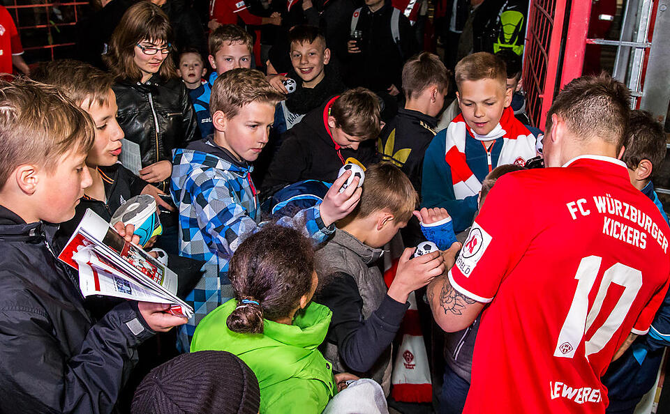 FC Würzburger Kickers - FV Illertissen