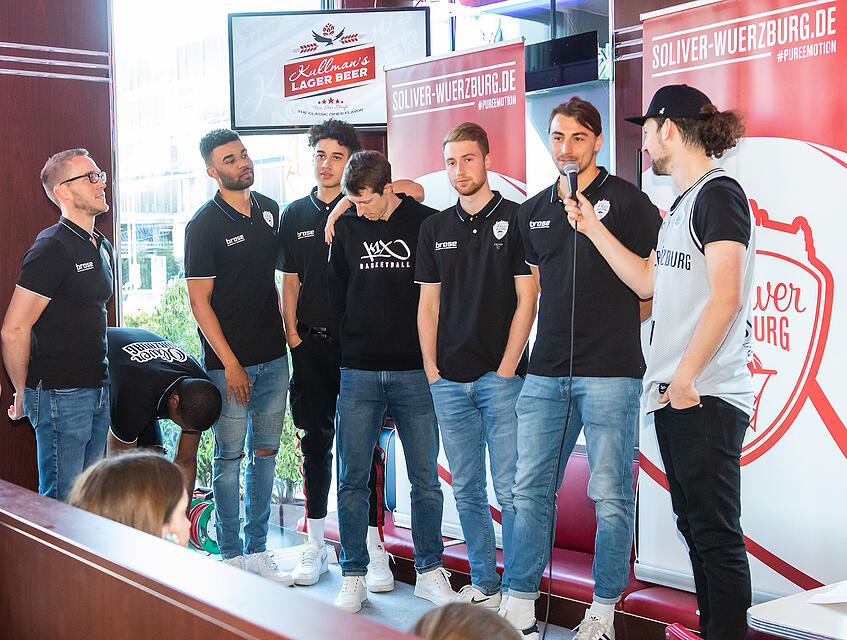 s.Oliver Würzburg Team Verabschiedung