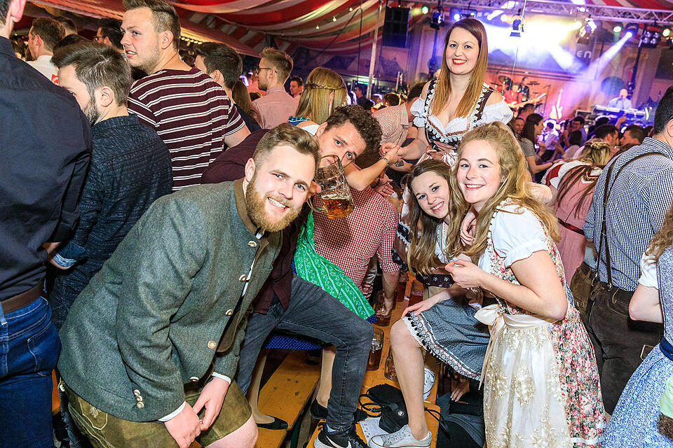 Fr&uuml;hjahrsvolksfest - Erwin und die Heckflossen