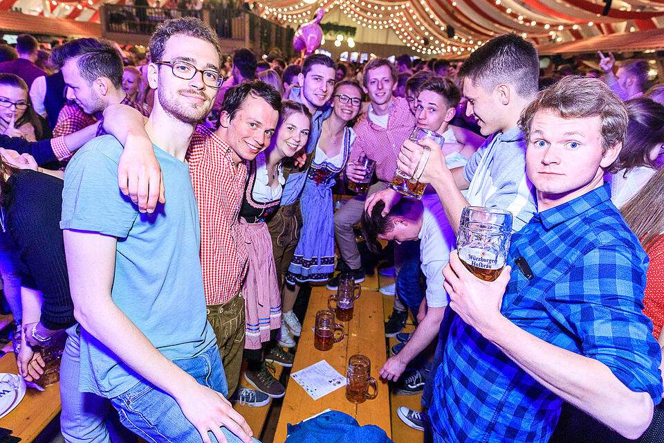 Fr&uuml;hjahrsvolksfest - Erwin und die Heckflossen