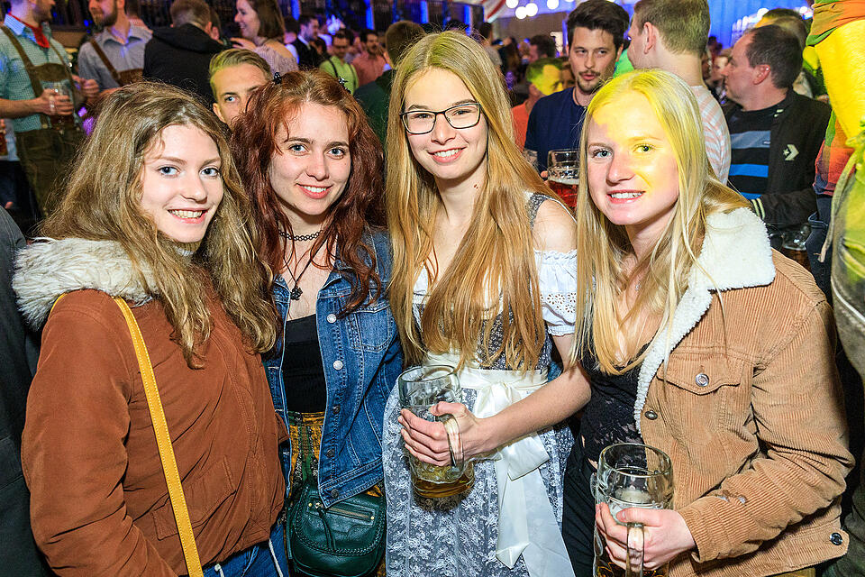 Fr&uuml;hjahrsvolksfest - Erwin und die Heckflossen