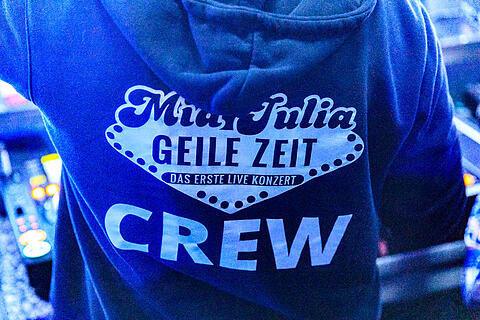 Mia Julia live