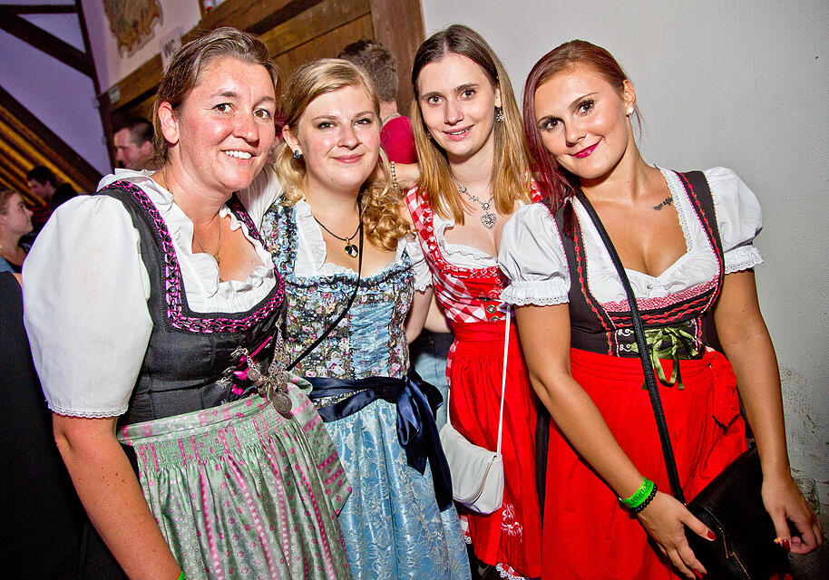 Bauer sucht Frau DJ N' Farmer