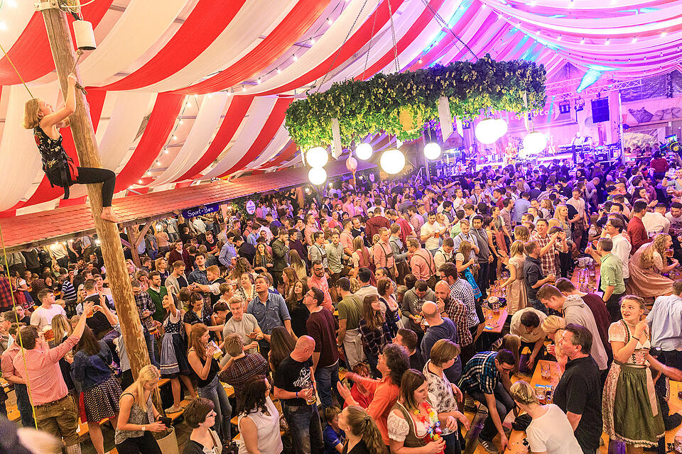 Fr&uuml;hjahrsvolksfest - Erwin und die Heckflossen