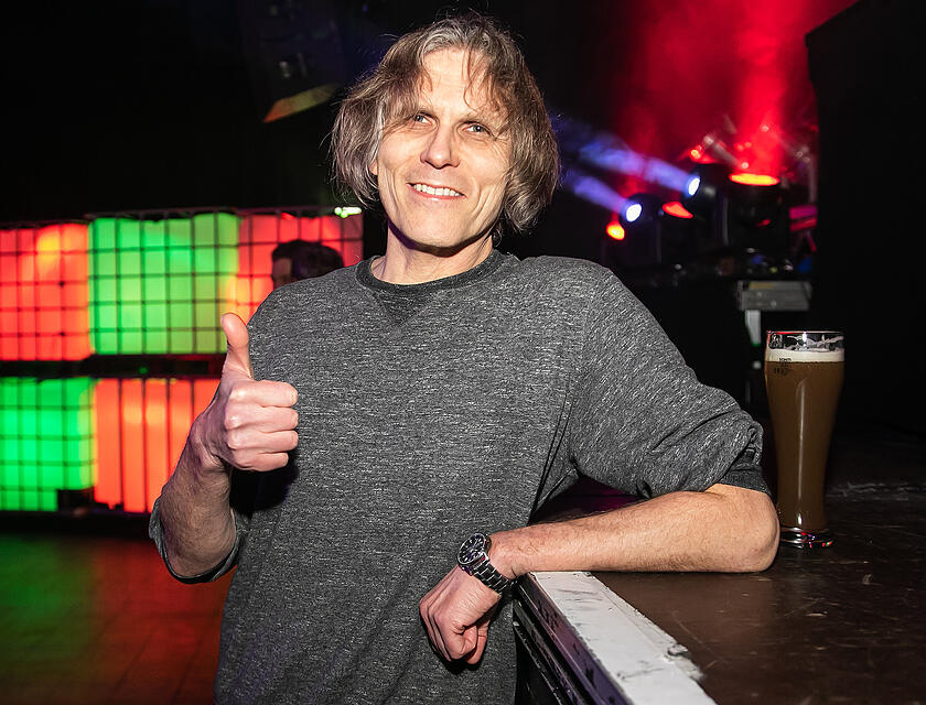 &Uuml;40 Party