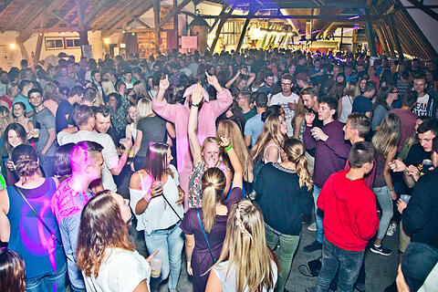 Bauer sucht Frau DJ N' Farmer