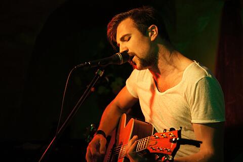 2011-05-11_royal_republic_bronnbach_kuenstlerkeller-16